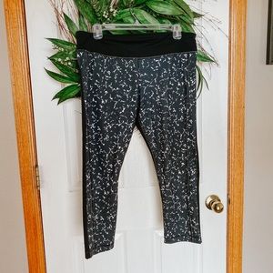 Under Armor Athletic Crops